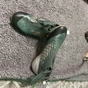 Puma net fit green soccer cleats laces come wshoe
